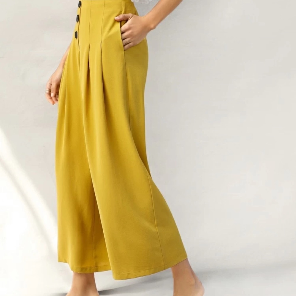 Zip Back Buttoned Front Pleated Wide Leg Pants